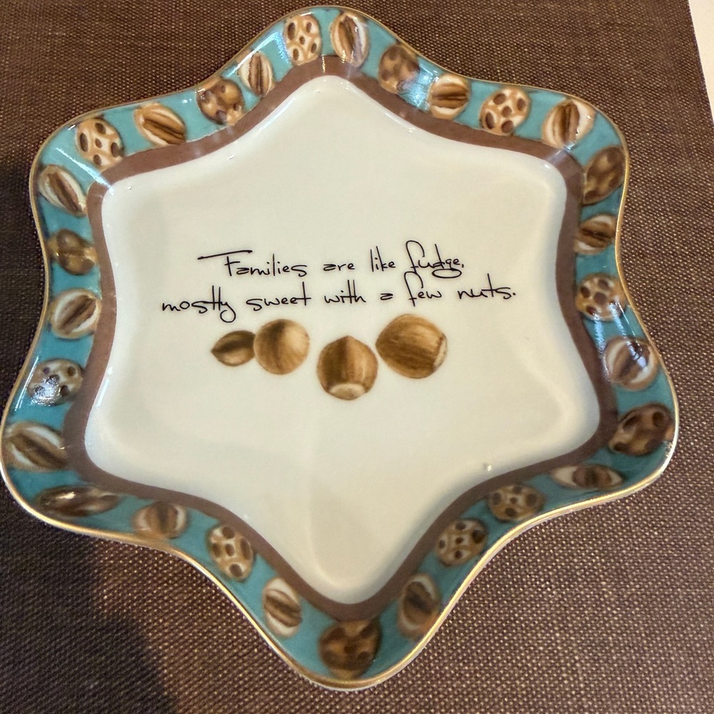 Mottahedeh 5” Star Dish Portugal “Families Are Like Fudge”
